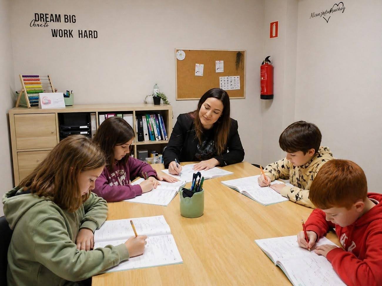 Alumnos trabajando